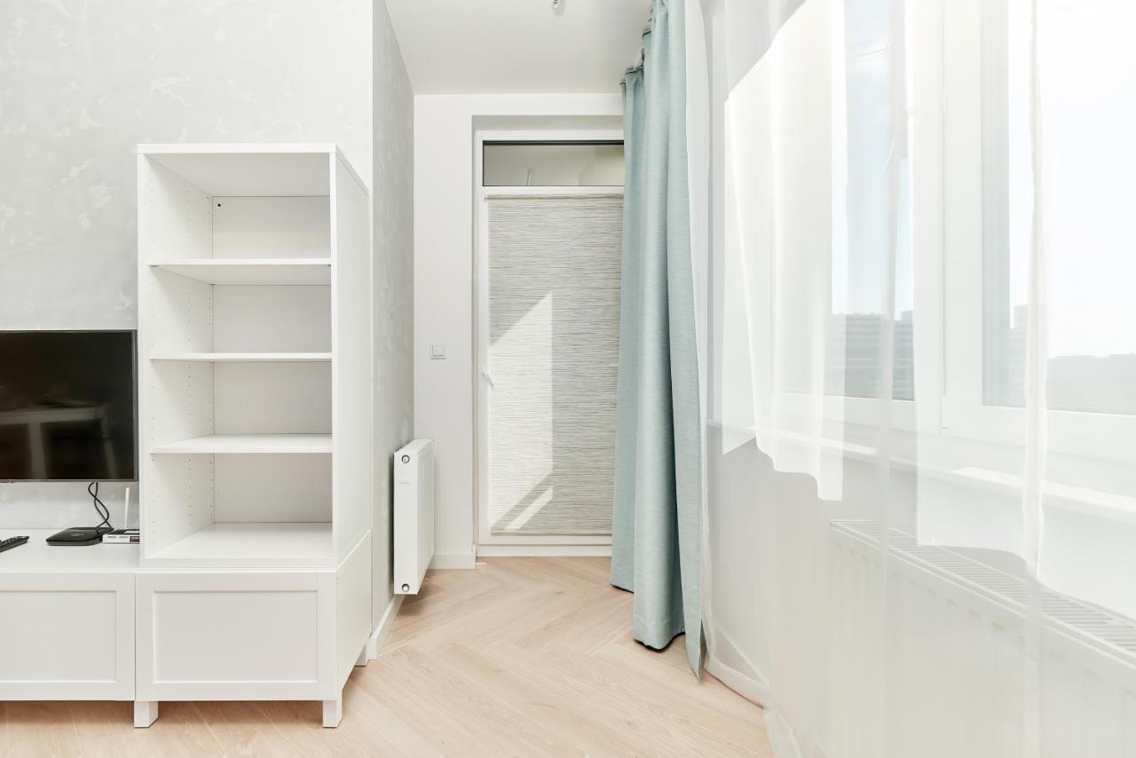 Exclusive Apartments Gwiazdzista With Free Garage Wroclaw By Noclegi Renters Exterior photo